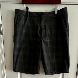 EUC Men's Ashworth Gray Plaid Golf Shorts Size 36